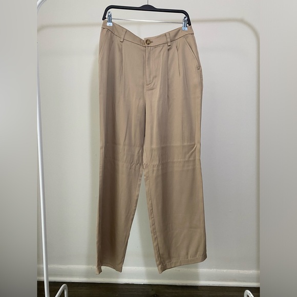 NWT Loft Women's Pleated Pants High Rise Size 10 Petite Beige - Picture 1 of 5